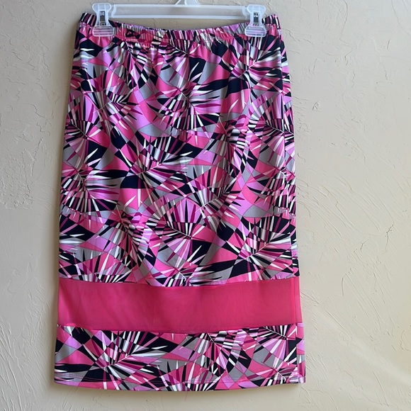 Abstract Pink Skirt - Picture 1 of 3